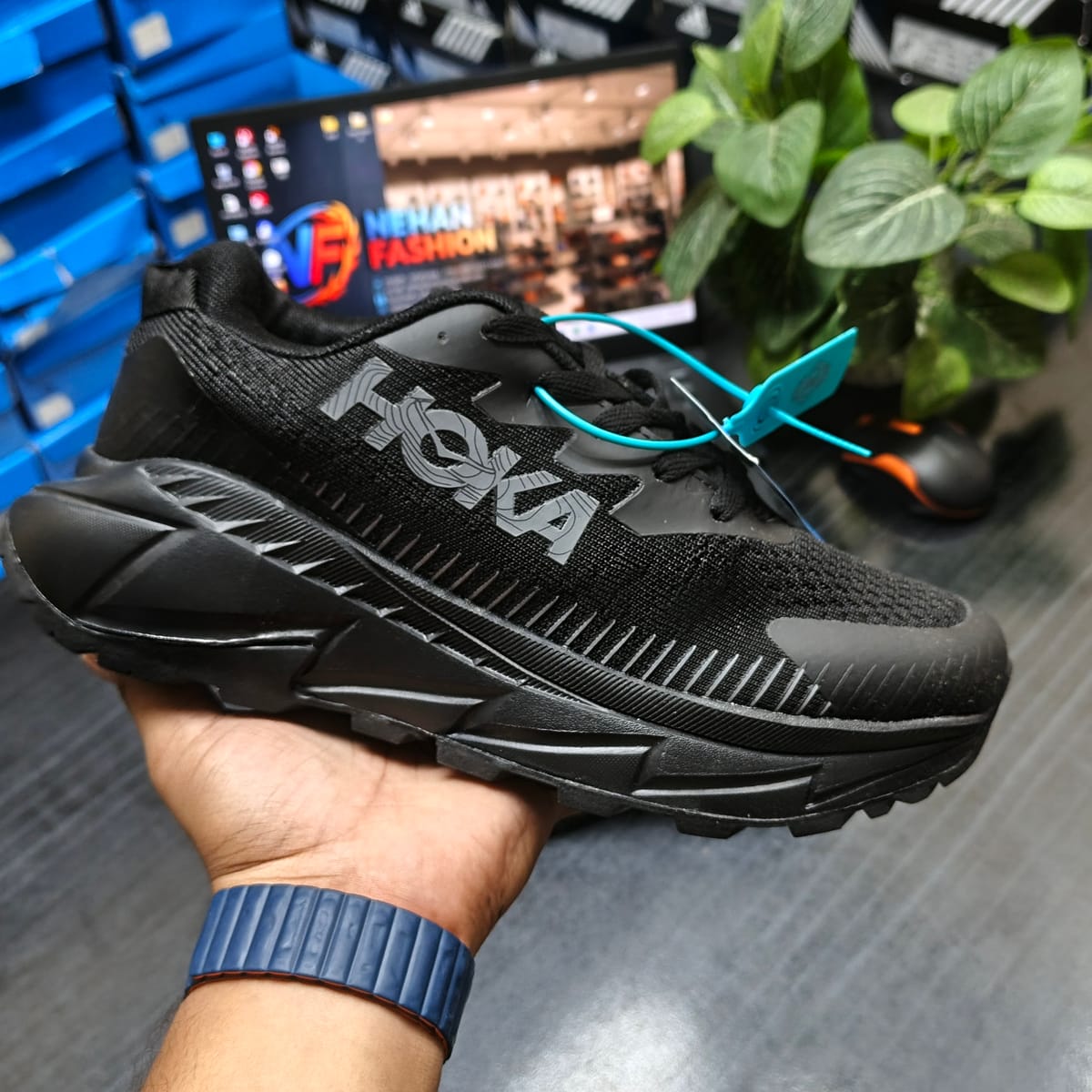 ORIGINAL HOKA BOOST EDITION (NIGHT BLACK)